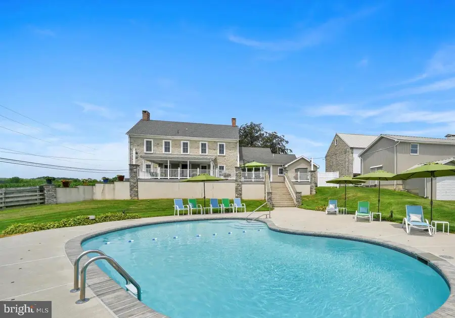 97 S Kemp Rd, Kutztown, PA 19530 - Image #2