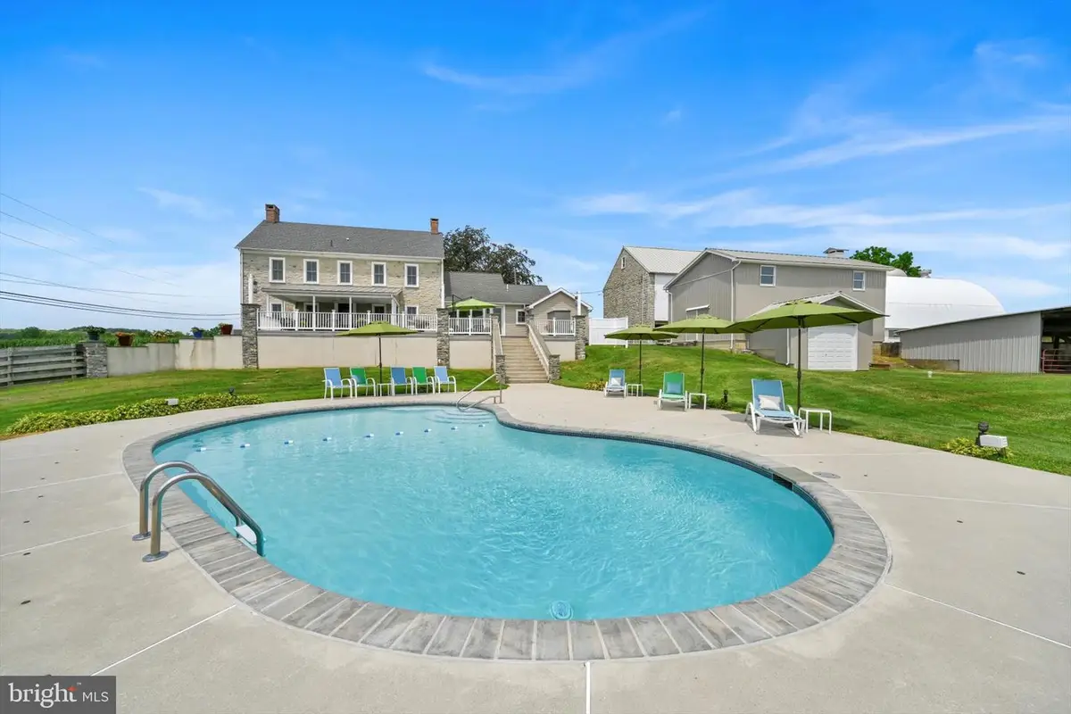 97 S Kemp Rd, Kutztown, PA 19530 - Image #1