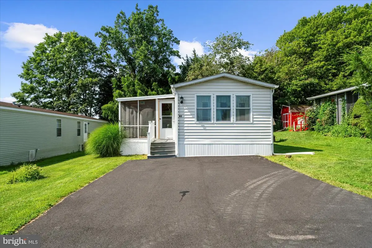 62 Ashford Ln, Hereford, PA 18056 - Image #1