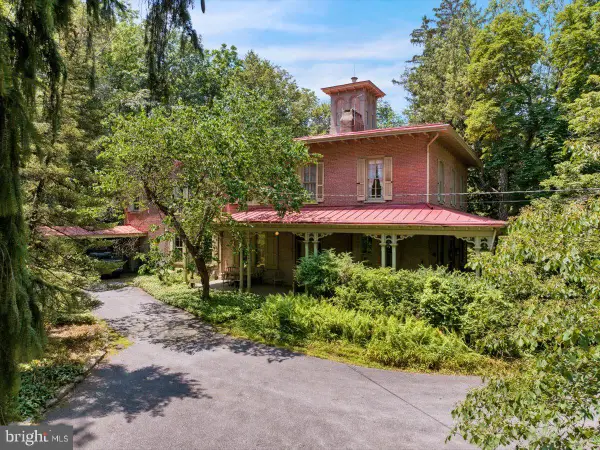 1670 Moselem Springs Rd, HAMBURG, PA 19526