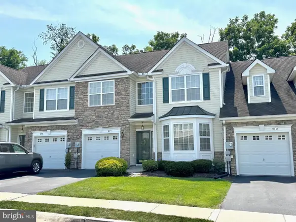 214 Village Dr, BLANDON, PA 19510