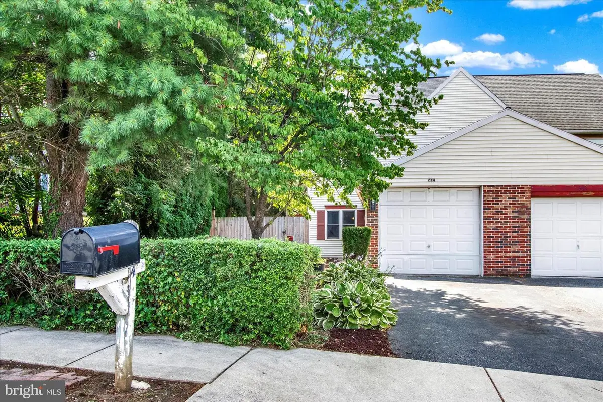 214 S 4th St, Womelsdorf, PA 19567 - Image #1