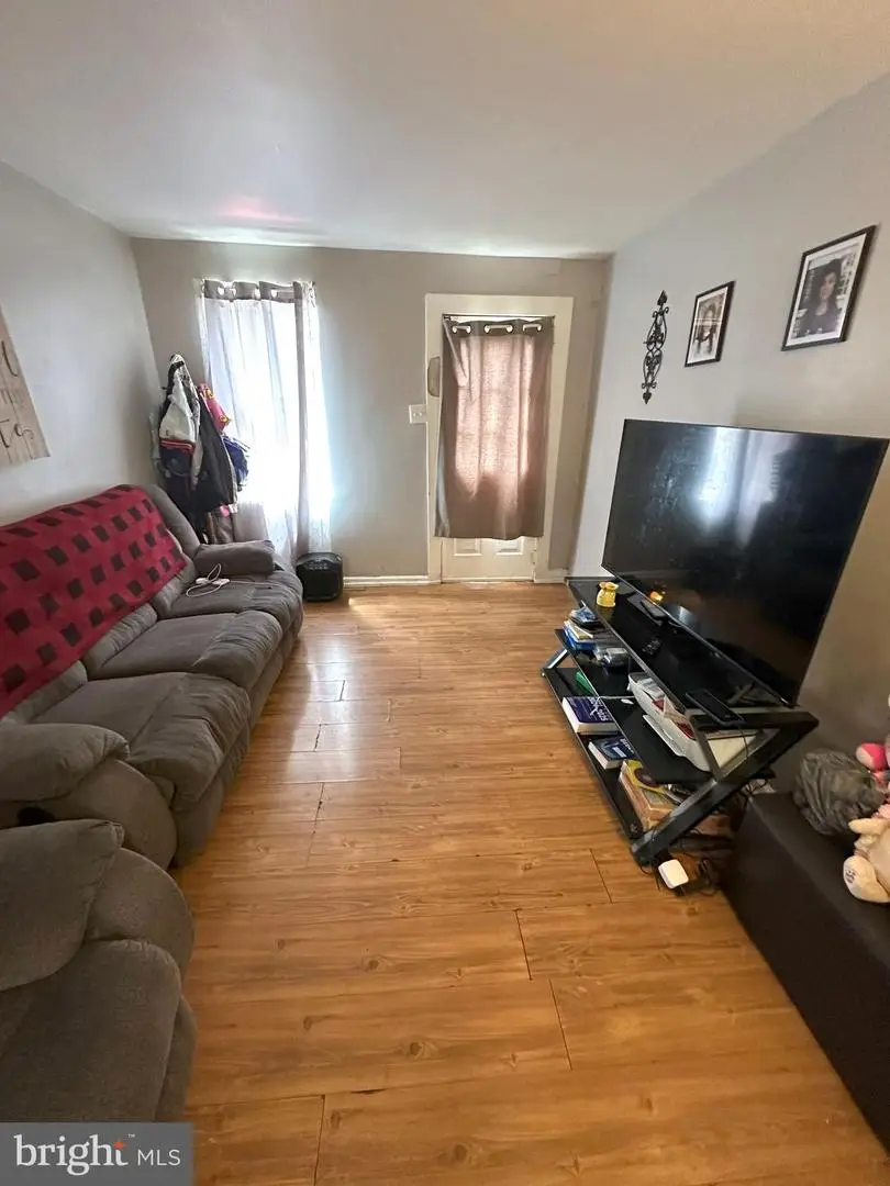 1053 Muhlenberg St, Reading, PA 19602 - Image #2