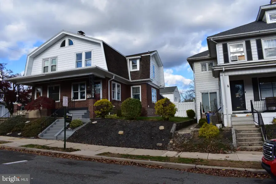 409 Walnut St, West Reading, PA 19611 - Image #2