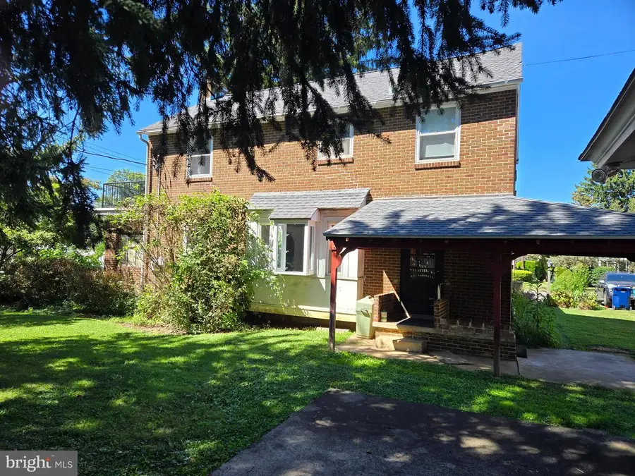 2552 Garfield Ave, Reading, PA 19609 - #3