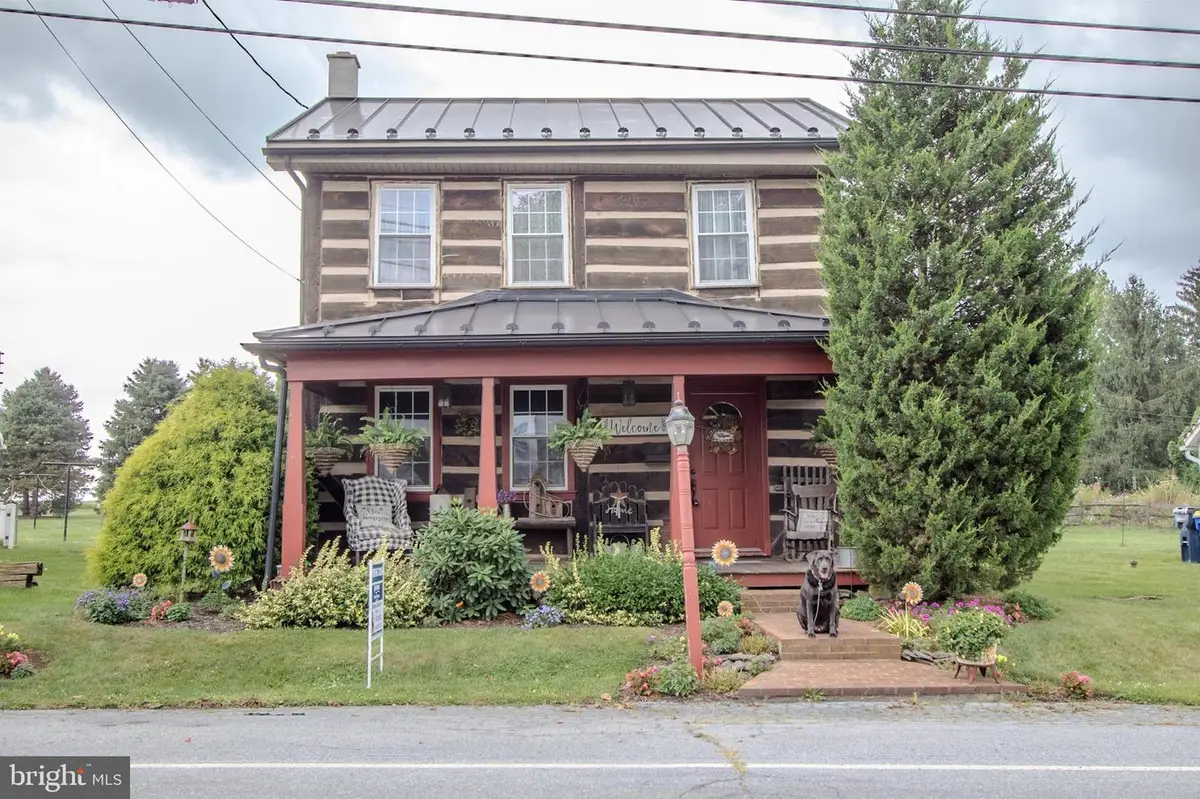 16 Main St, Womelsdorf, PA 19567 - Image #1