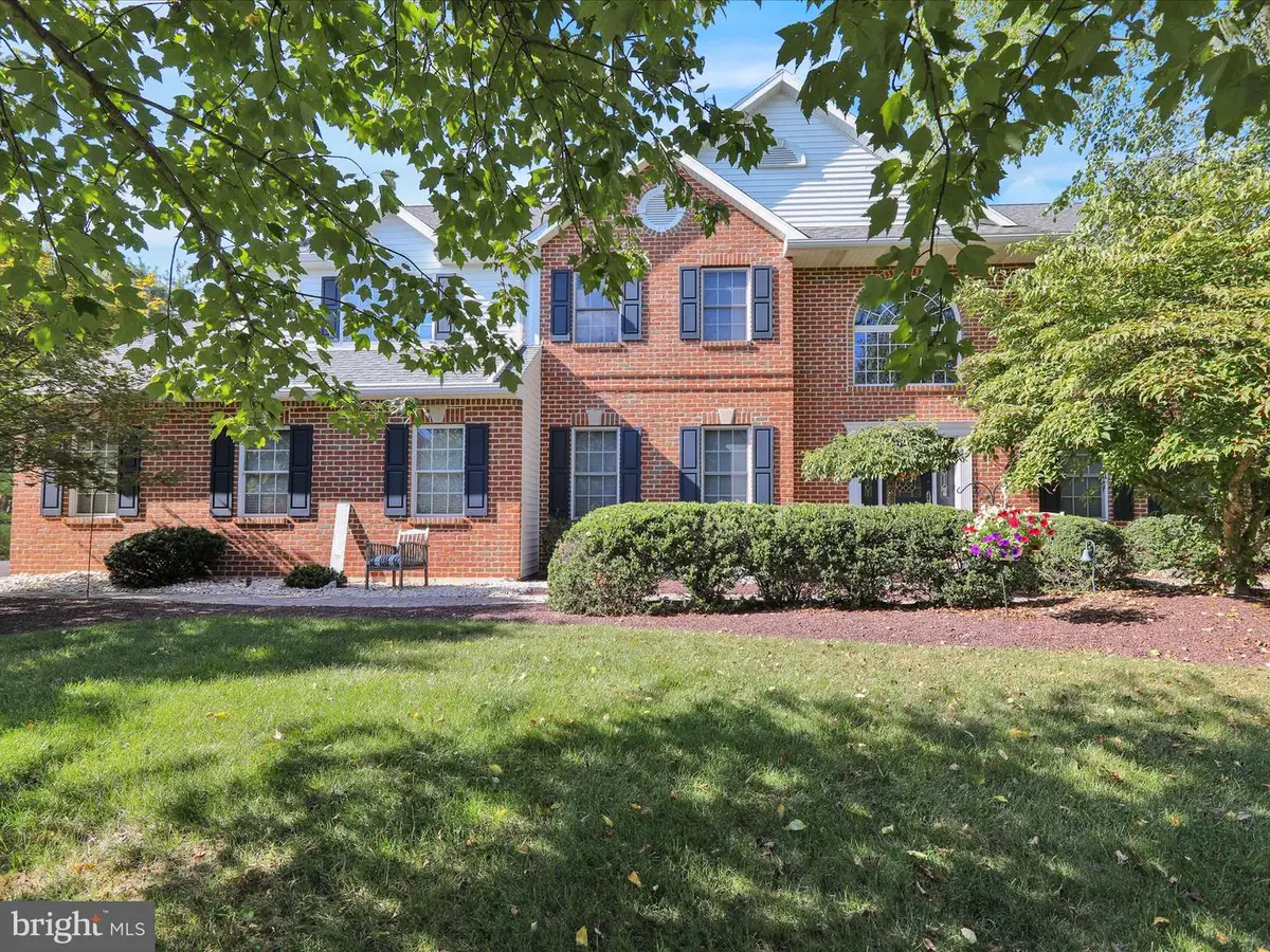 16 Mulligan Dr, Reading, PA 19606 - Image #1