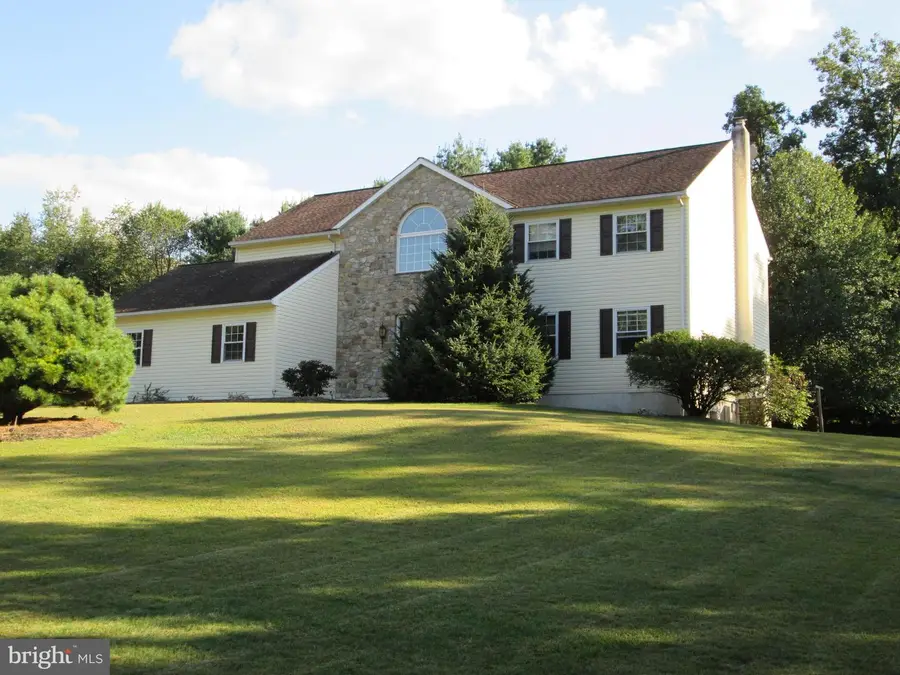 12 Lehland Dr, Boyertown, PA 19512 - Image #2