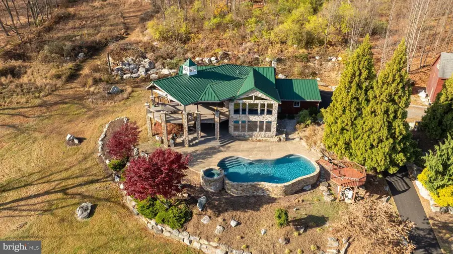 66 Preston Rd, Wernersville, PA 19565 - Image #2