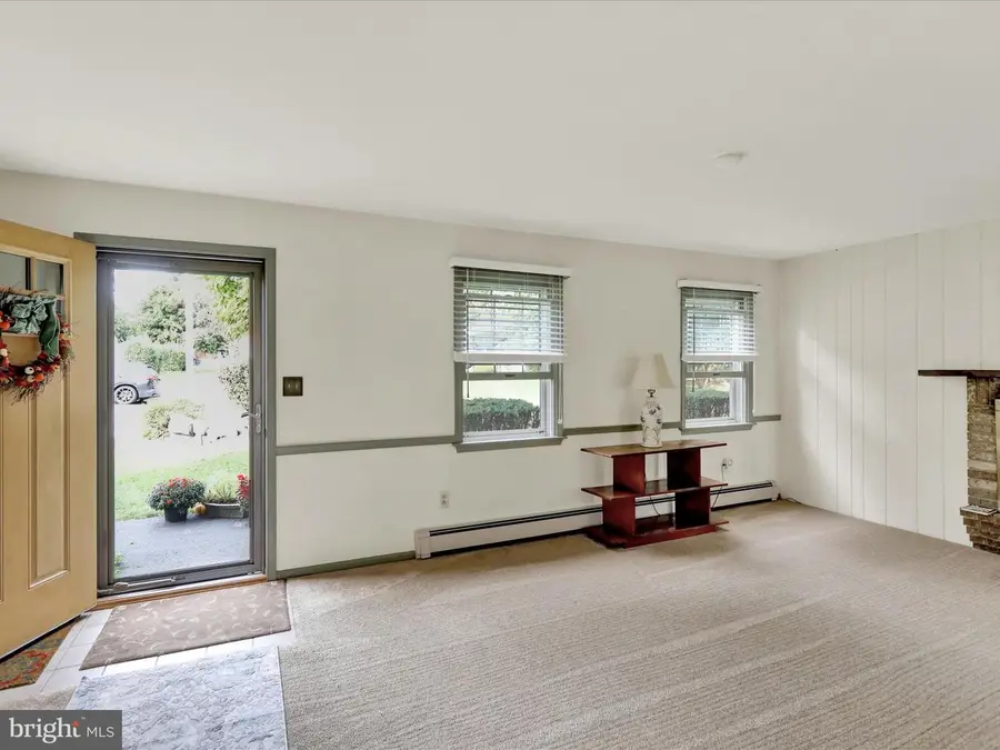 226 W Ruth Ave, Robesonia, PA 19551 - Image #3