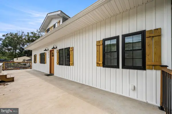 1034 Manatawny Rd, BOYERTOWN, PA 19512