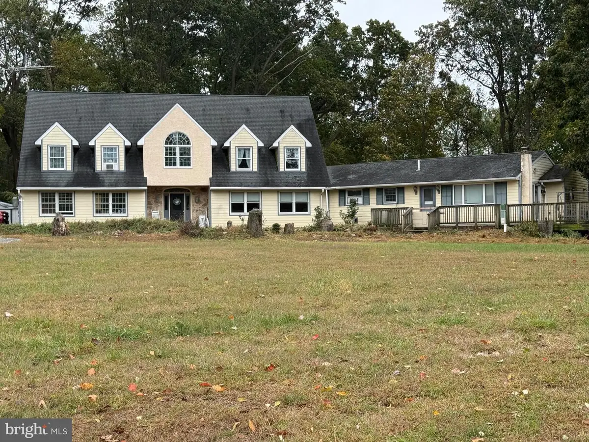 39 Lehmann Ln, Bechtelsville, PA 19505 - Image #1