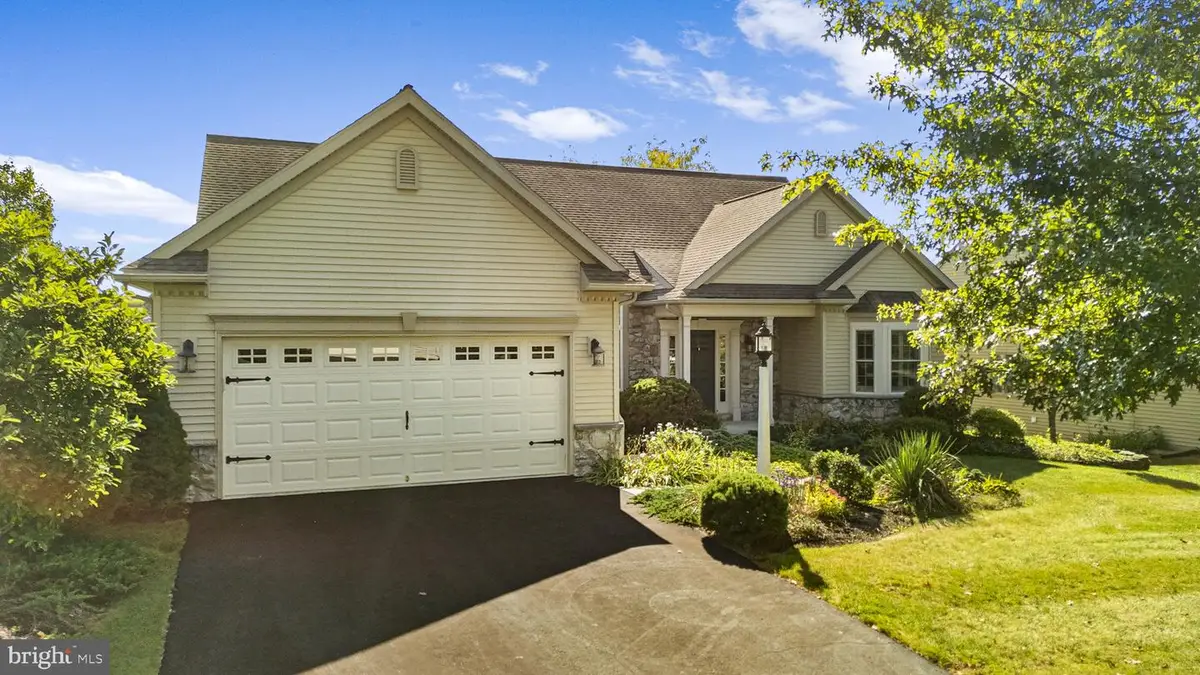 44 Winterberry Ln, Womelsdorf, PA 19567 - Image #1