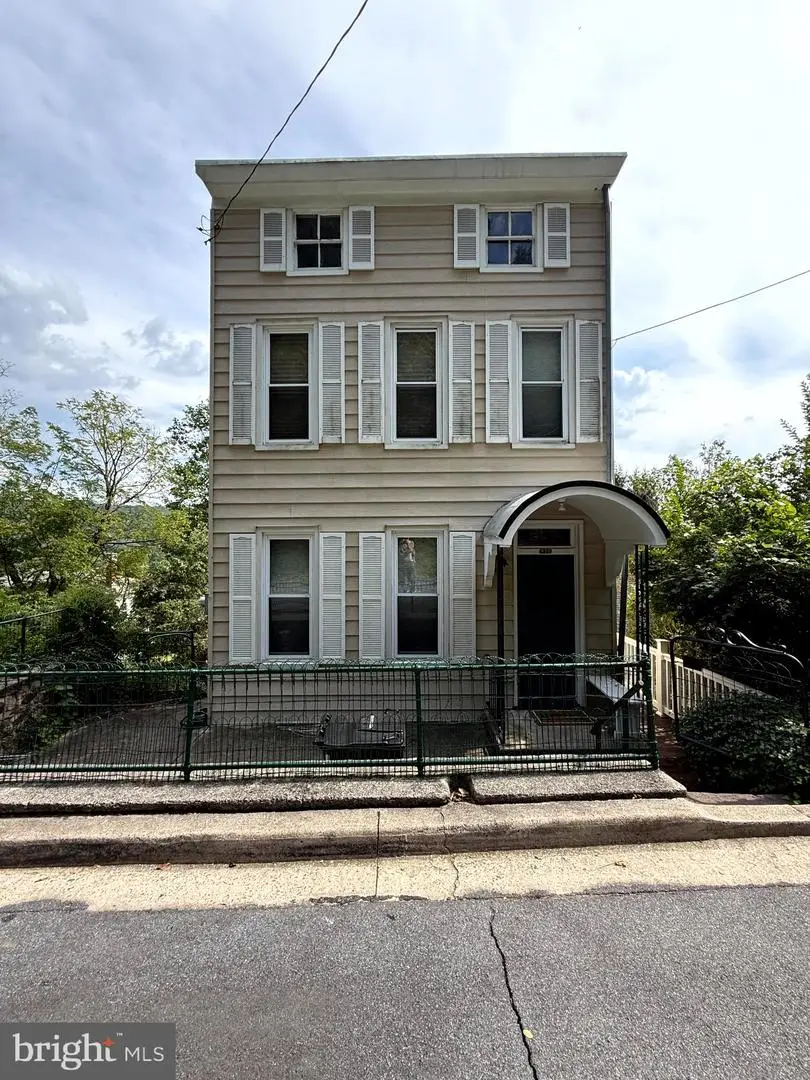 935 Friedensburg Rd, Reading, PA 19606 - #1