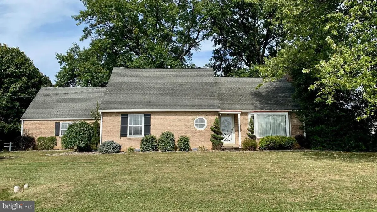 105 Zweizig Rd, Shoemakersville, PA 19555 - #1