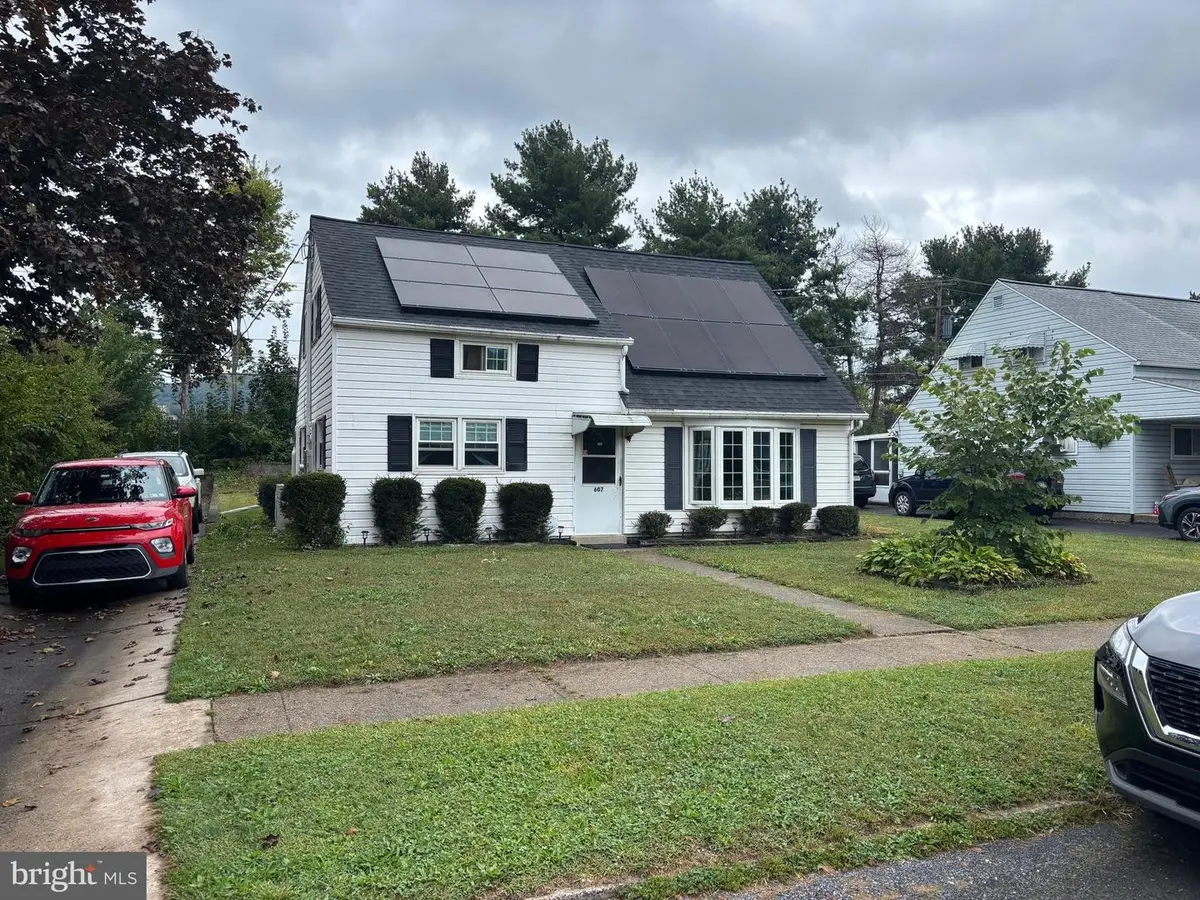 607 Las Vegas Dr, Temple, PA 19560 - Image #1