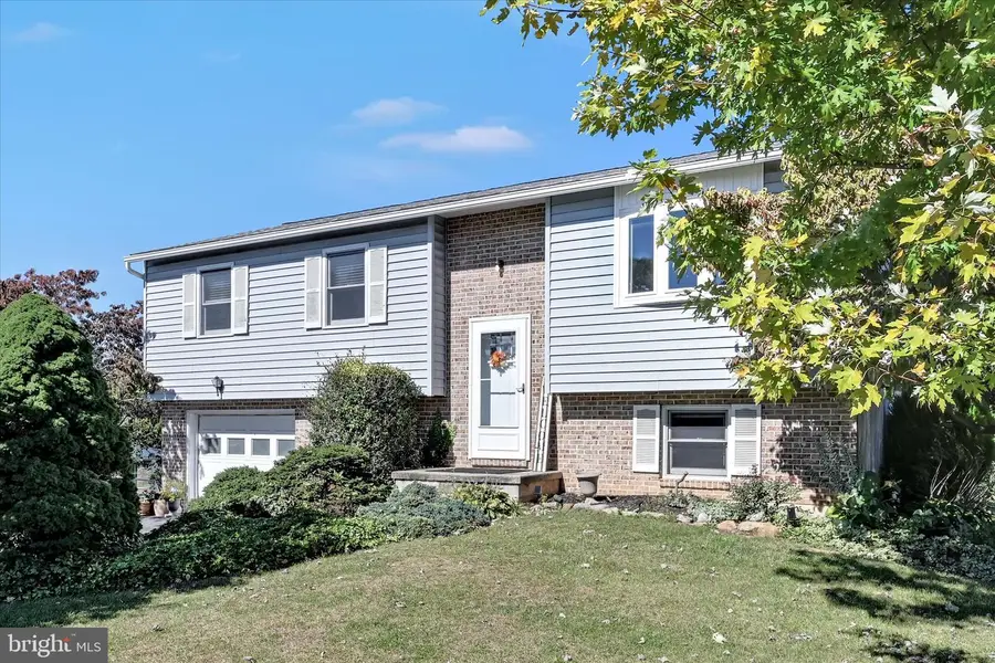 1105 Showers Ln, Reading, PA 19605 - Image #2