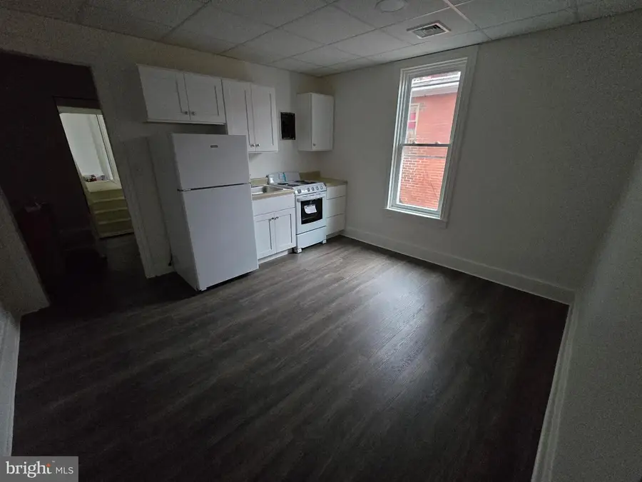 135 S 6th St, Reading, PA 19602 - Image #2