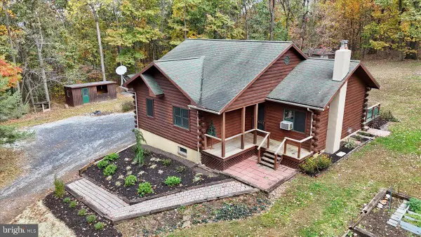187 Oak Ln, BERNVILLE, PA 19506
