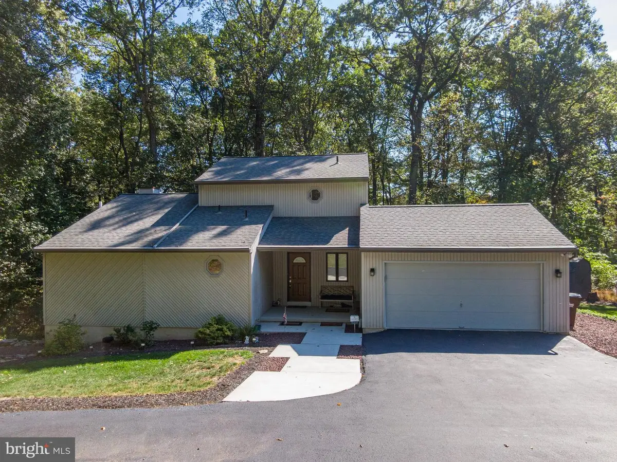 26 Highland Dr, Fleetwood, PA 19522 - Image #1