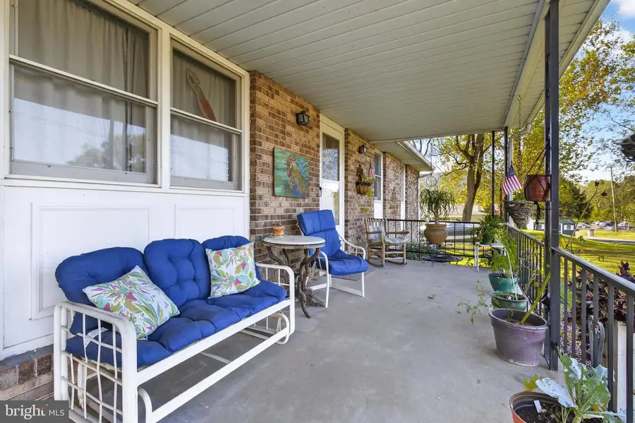 34 Deppen Dr, Womelsdorf, PA 19567 - Image #3