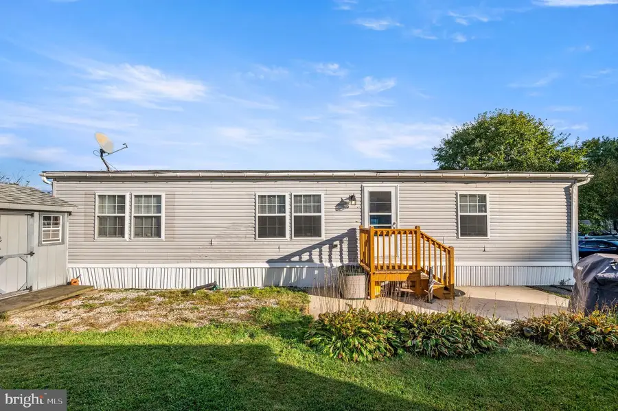 328 Ashford Ln, Hereford, PA 18056 - Image #2