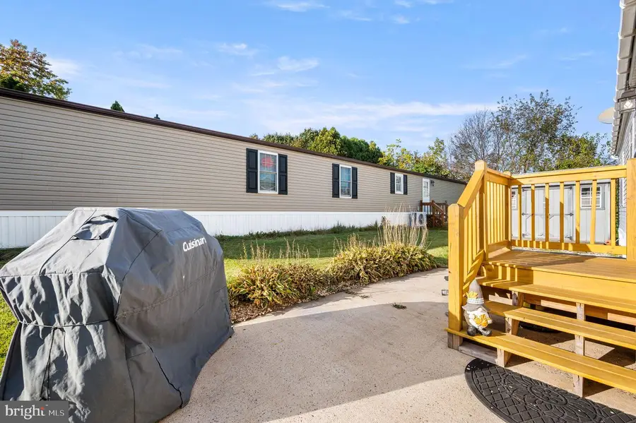 328 Ashford Ln, Hereford, PA 18056 - Image #3