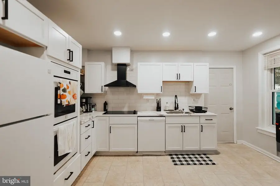 11 Seminary Ave, Reading, PA 19605 - Image #3