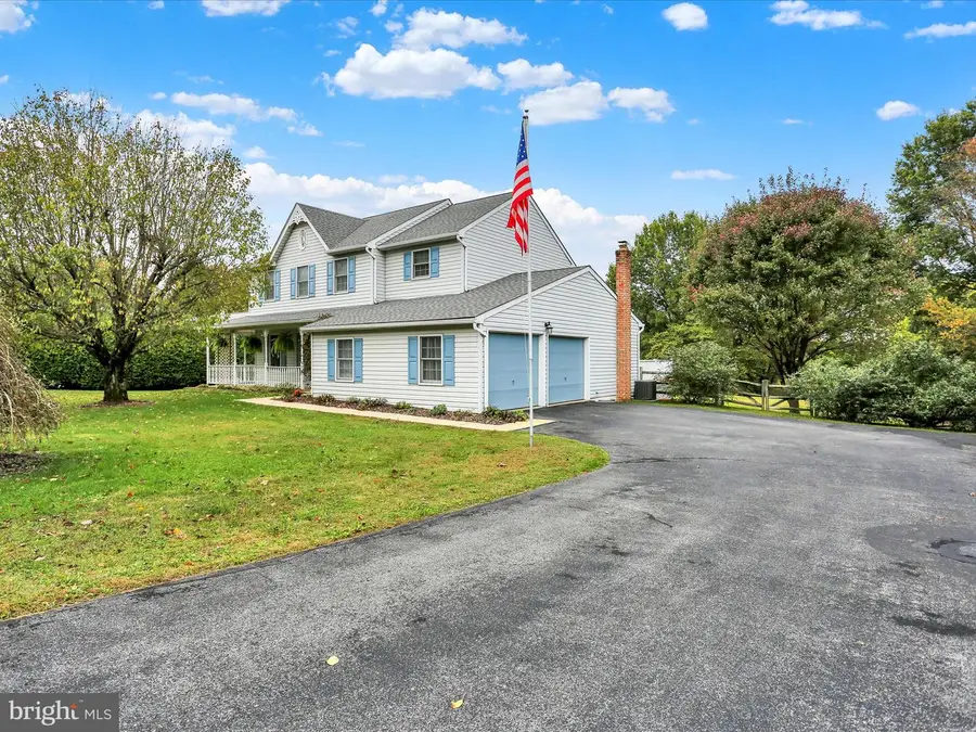 833 Pine Heights Rd, Reading, PA 19605 - Image #2