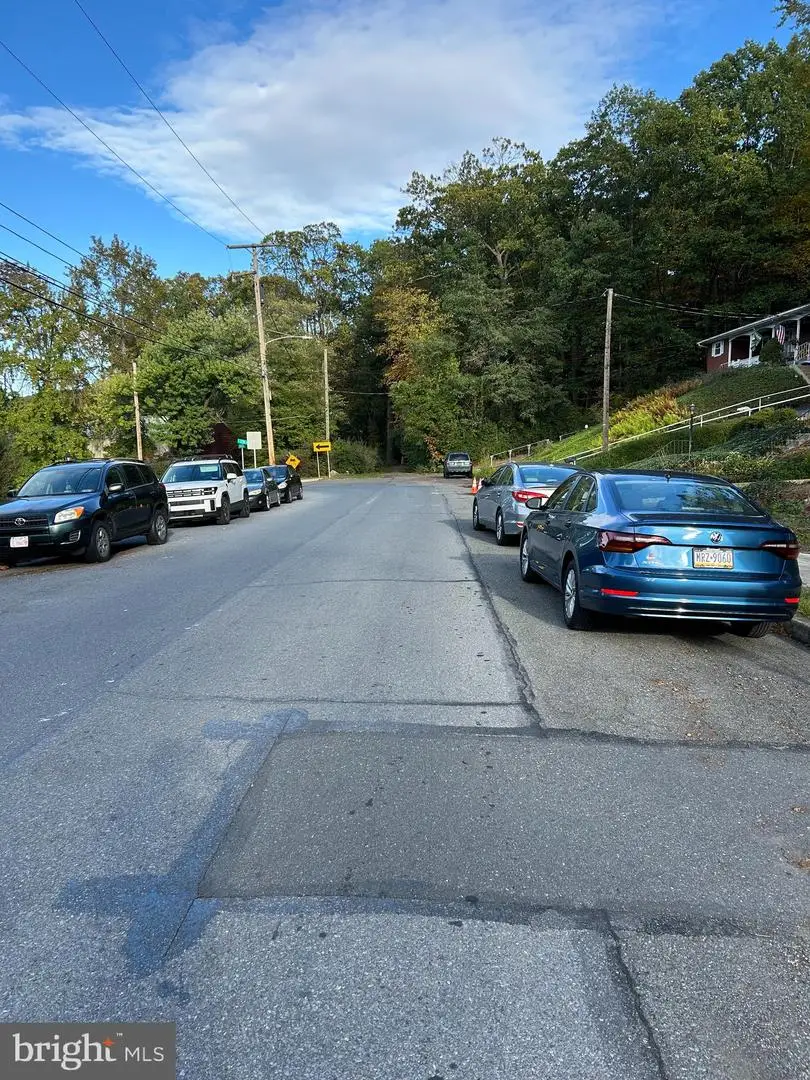 2638 Fairview Ave, Reading, PA 19606 - Image #2