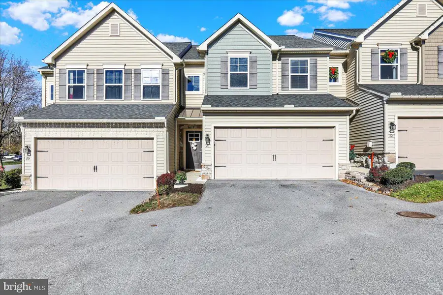 24 Wexford Ct, Morgantown, PA 19543 - Image #2