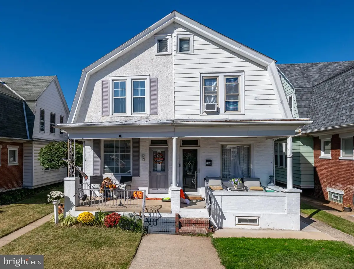 705 Alton Ave, Reading, PA 19605 - Image #1