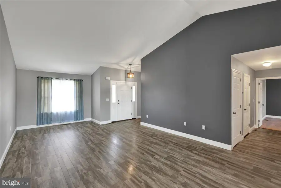 11 Clover Dr, Myerstown, PA 17067 - Image #3