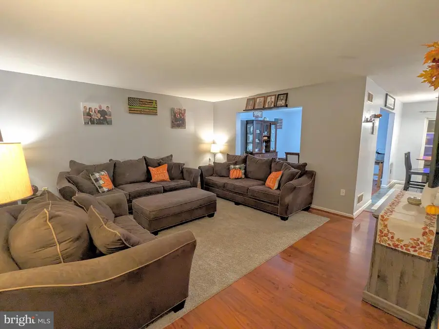 1033 Whitford Dr, Reading, PA 19605 - Image #3