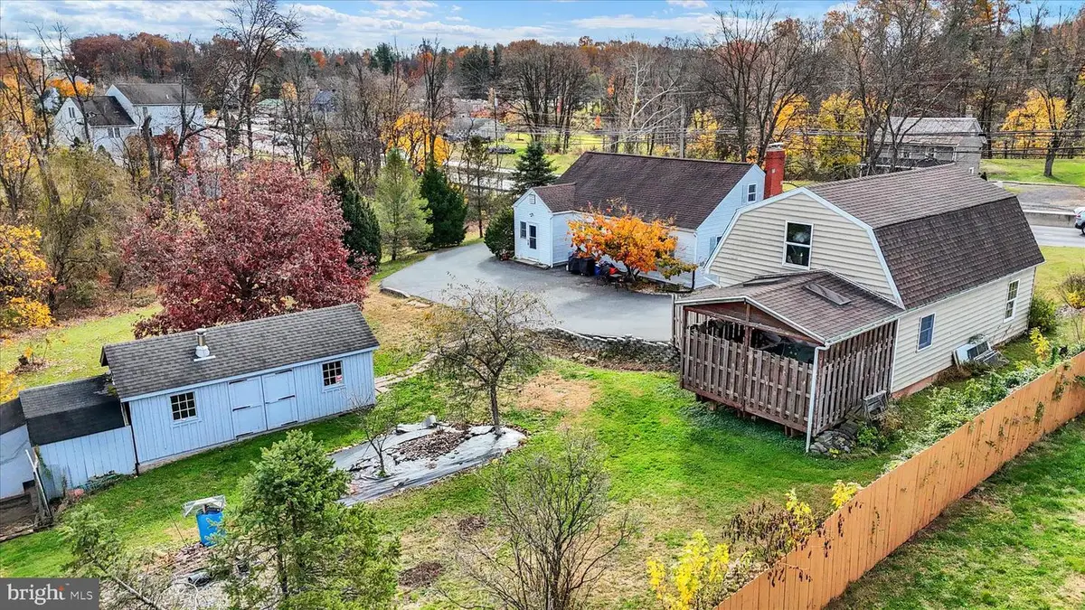 6221 W Perkiomen Ave, Birdsboro, PA 19508 - Image #1