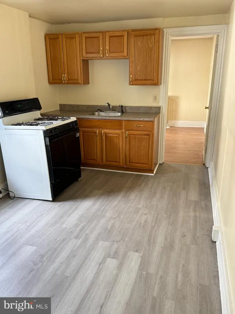 713 N 9th St, Reading, PA 19604 - Image #2