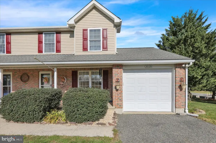 1028 Weisstown Rd, Boyertown, PA 19512 - Image #2