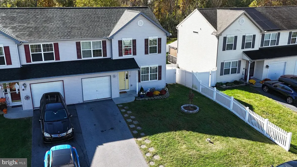 1014 Daisy Dr, Temple, PA 19560 - Image #1