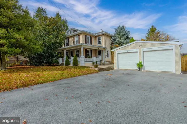 13 E Summit St, MOHNTON, PA 19540