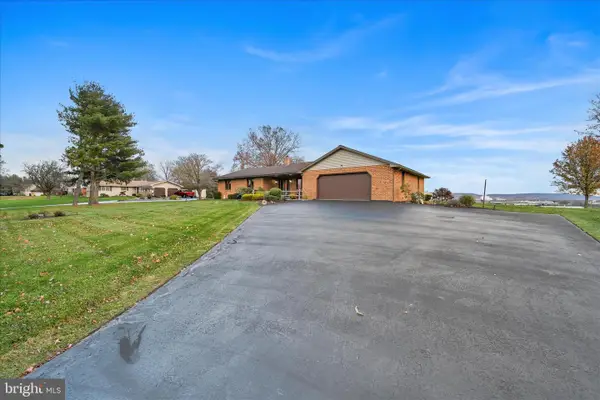 332 Kindt Corner Rd, LEESPORT, PA 19533