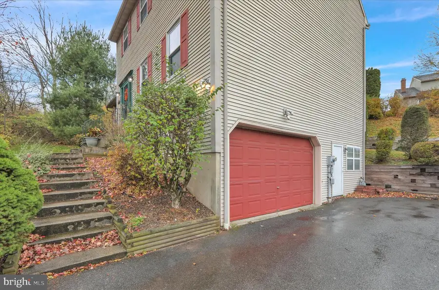 1189 Cedar Top Rd, Reading, PA 19607 - Image #3