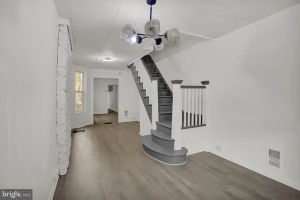 221 N 11th St, READING, PA 19601