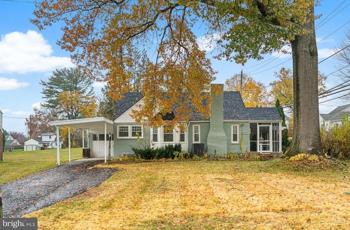 817 Beach St, Reading, PA 19605 - Image #1