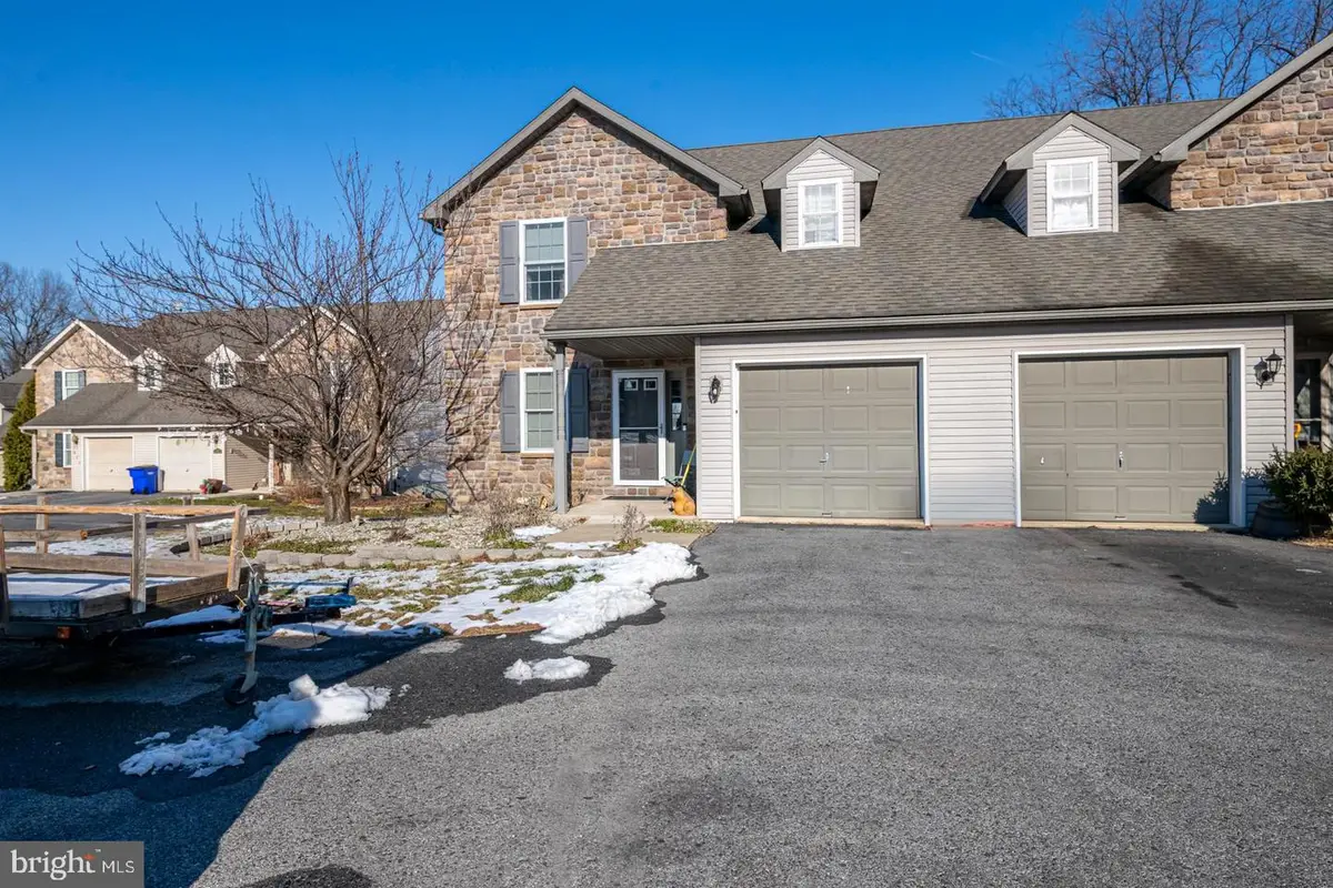 431 Schaeffer Rd, Blandon, PA 19510 - Image #1