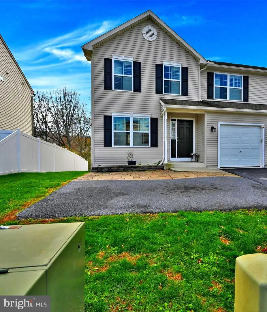 1008 Daisy Dr, Temple, PA 19560 - Image #1