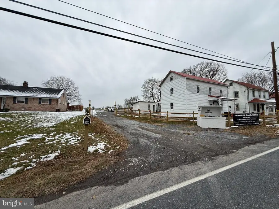 937 Main St, Mohrsville, PA 19541 - Image #2