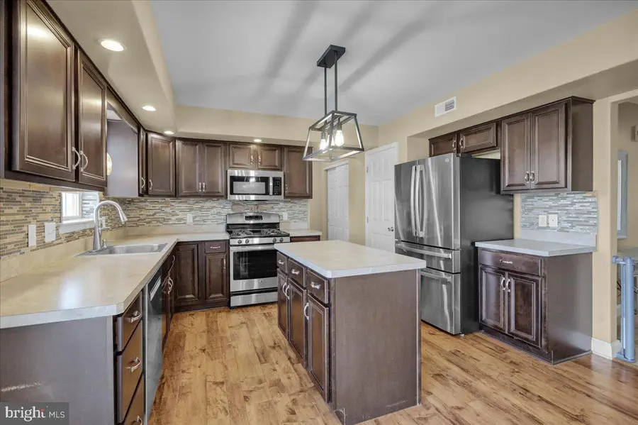 37 Walnut Dr W, Bernville, PA 19506 - Image #3