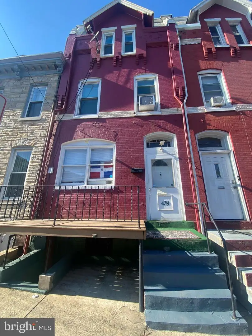 439 Buttonwood St, Reading, PA 19601 - #1