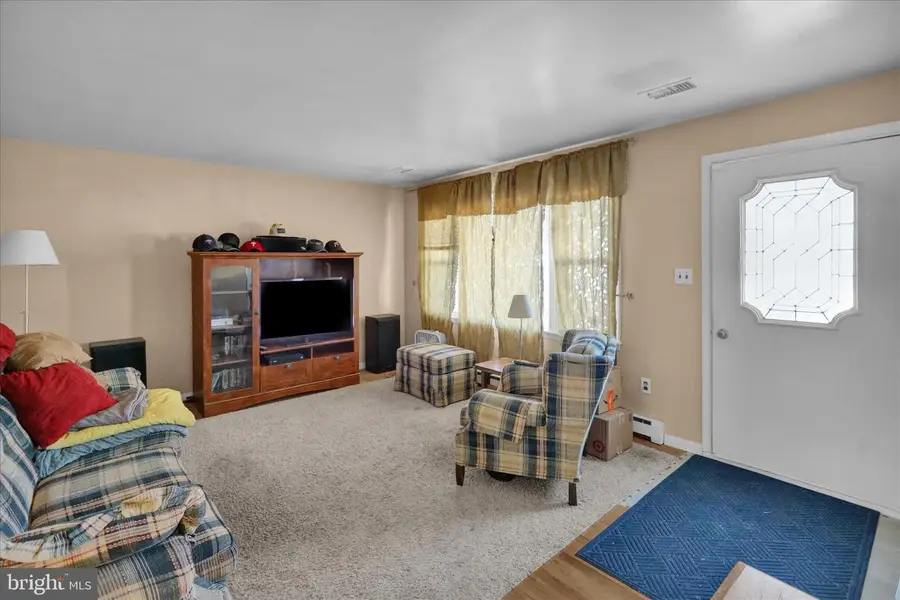 1072 Grandell Ave, Reading, PA 19605 - Image #3