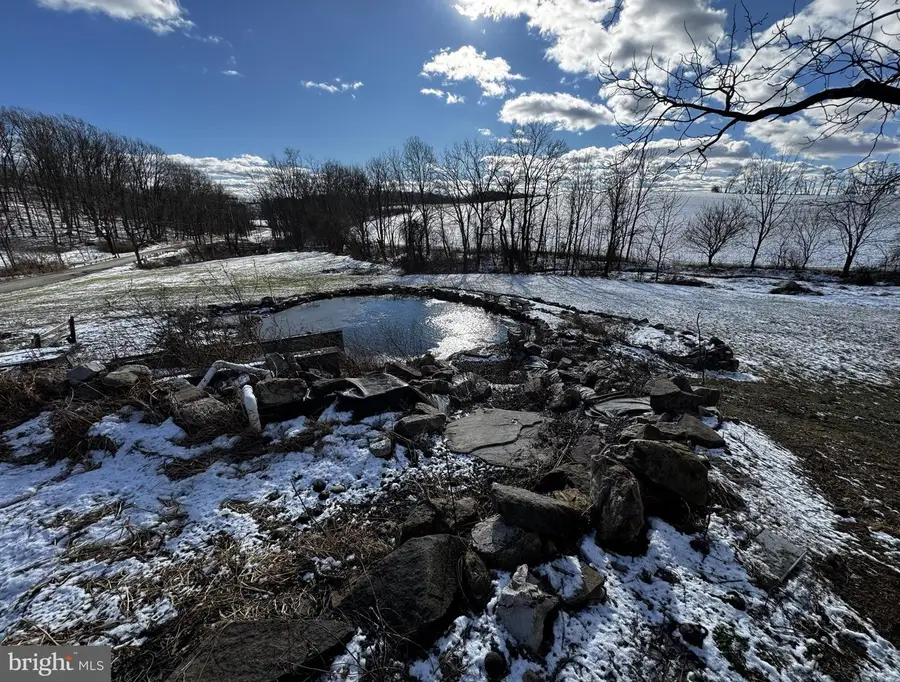 304 Valley Rd, Bernville, PA 19506 - Image #2